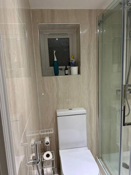 Studio Flat Gants Hill With Free Parking Redbridge Dış mekan fotoğraf