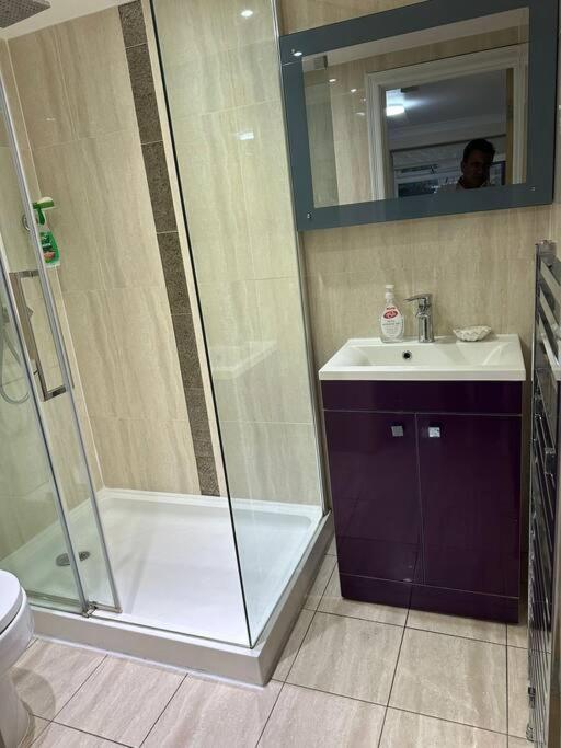 Studio Flat Gants Hill With Free Parking Redbridge Dış mekan fotoğraf